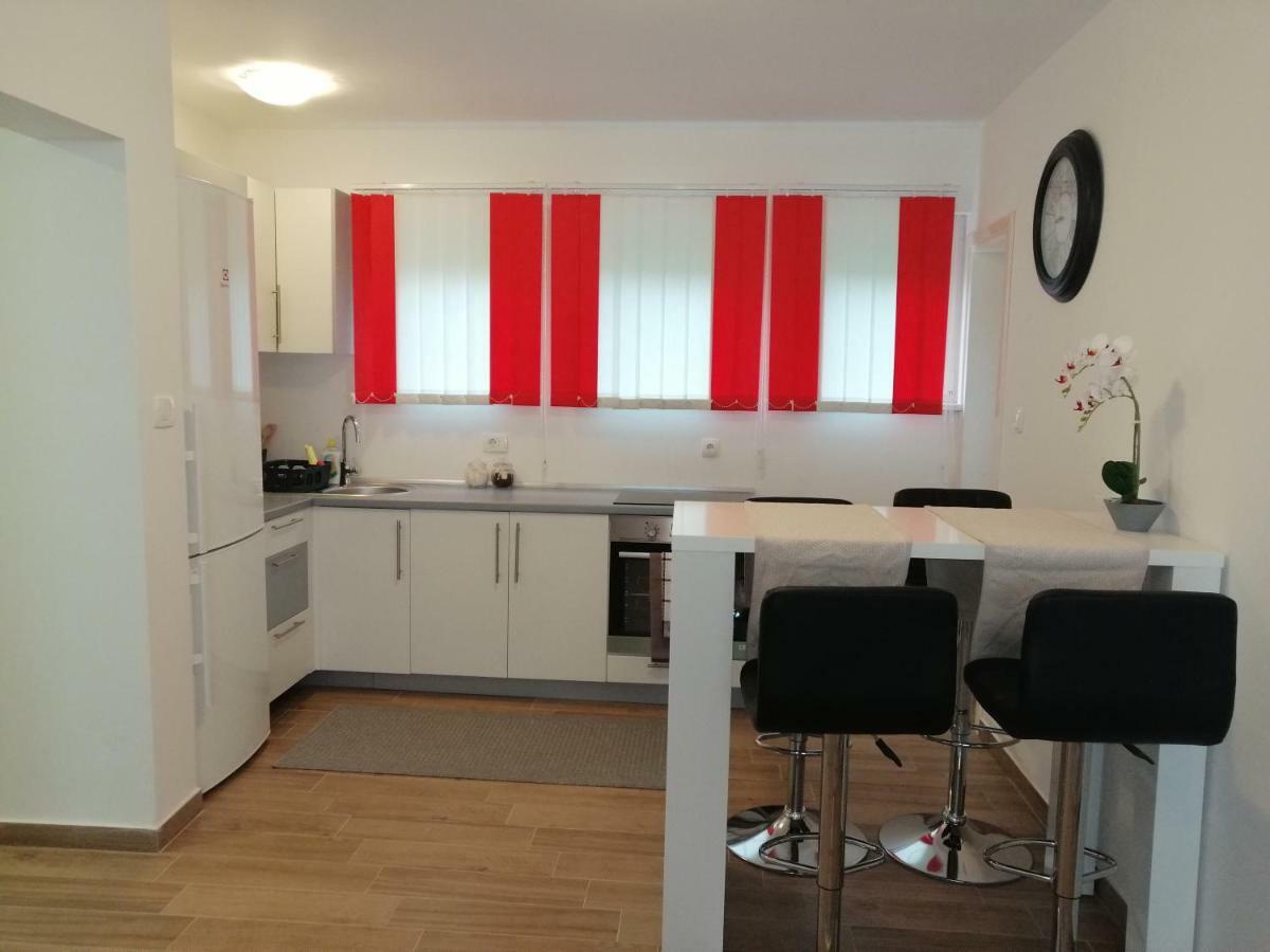 Cosy Apartment Road A6 Fužine Eksteriør billede