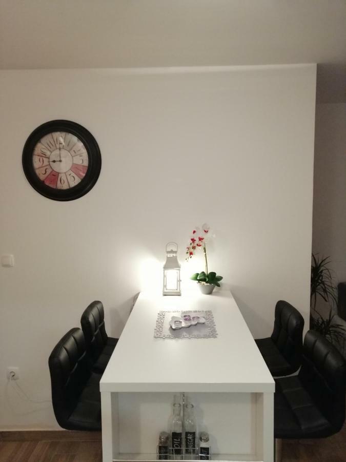 Cosy Apartment Road A6 Fužine Eksteriør billede